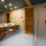 Eden Spacieux Vues Jacuzzi Cheminee Bbq Шале